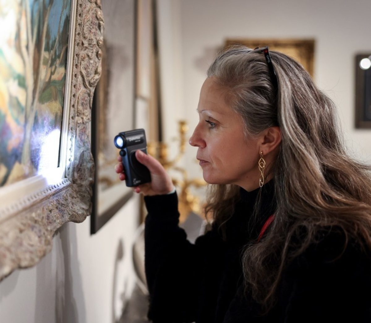 Waarom en hoe moet de herkomst van een kunstwerk of een collectie worden vastgesteld?