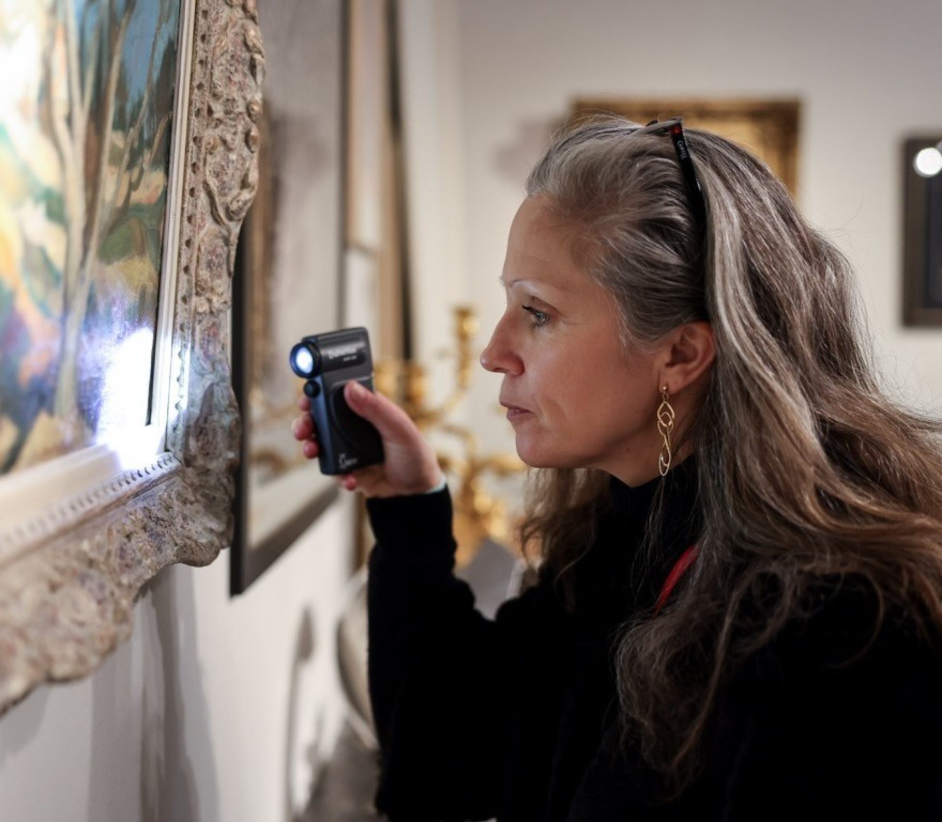 Waarom en hoe moet de herkomst van een kunstwerk of een collectie worden vastgesteld?