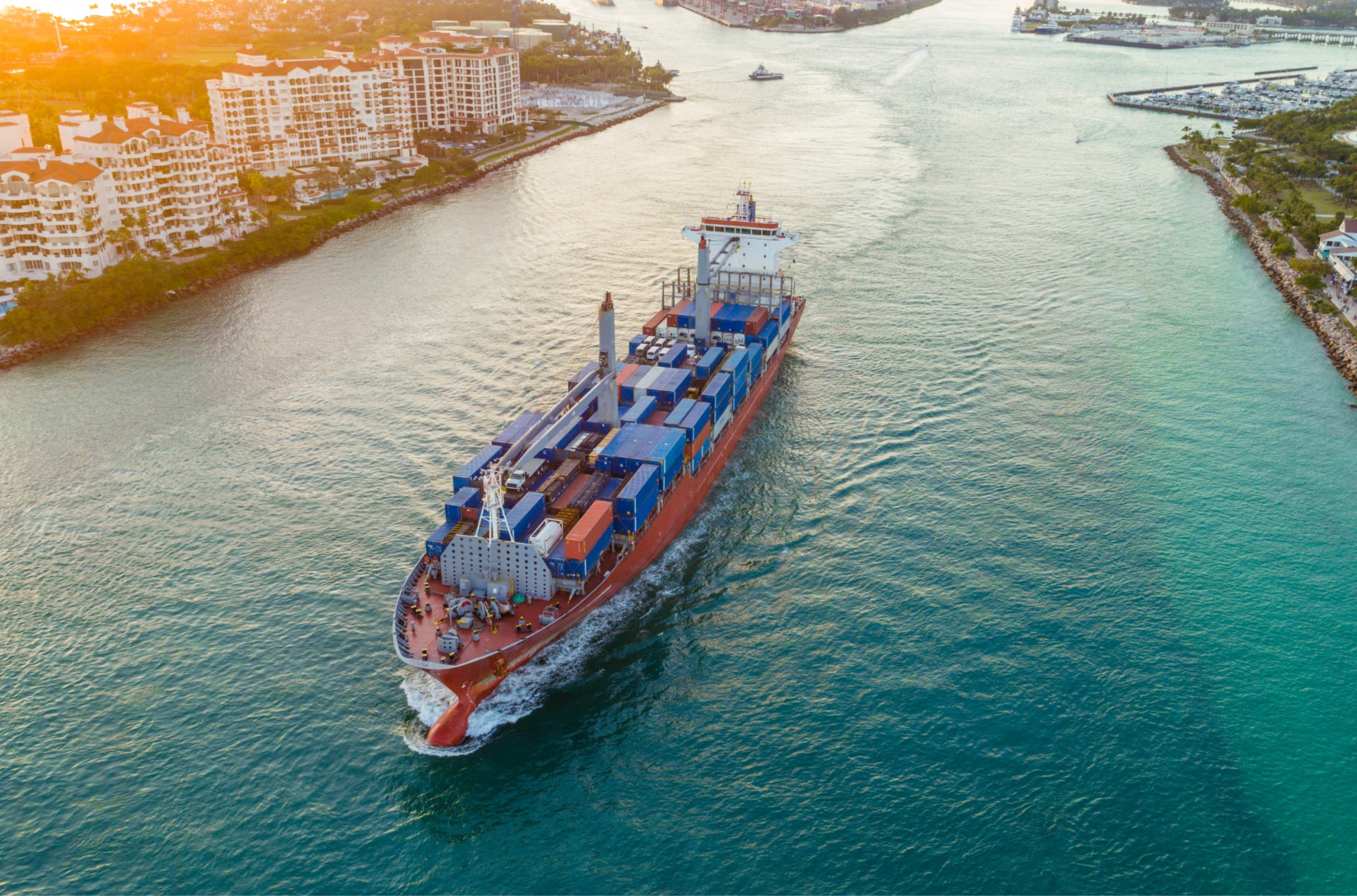 Attaques de drones : quels impacts sur le commerce et l’assurance maritime ?